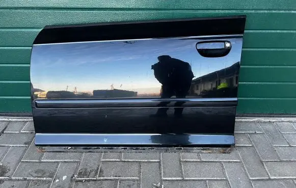 Audi A3 S3 A3 Sportback 8P Front door LY9B