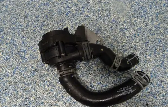 Volkswagen Golf VII Electric auxiliary coolant/water pump 5Q0965567J