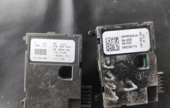 Volkswagen Golf V Steering angle sensor 1K09599654