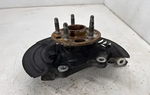 Chevrolet Camaro Front wheel hub 84004746 22998498 84169866