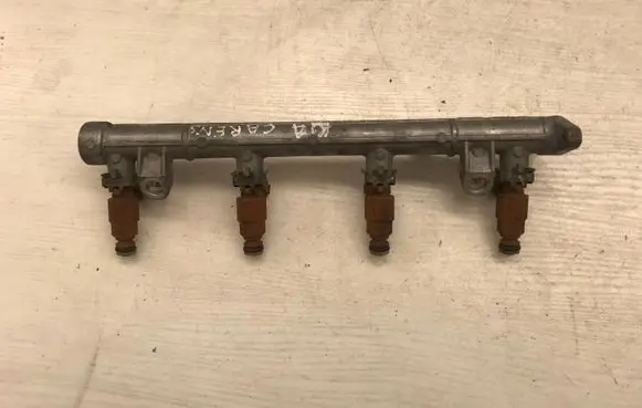 KIA Carens I Fuel injectors set 9260930008 0K2A513250