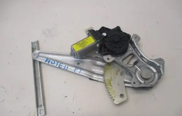 Nissan Note (E12) Rear window lifting mechanism without motor