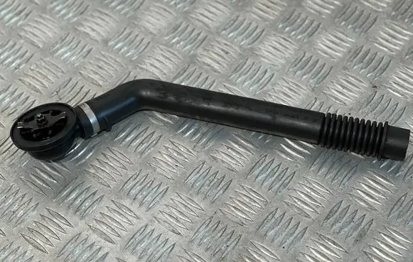Mercedes-Benz Sprinter W906 Oil fill pipe A6510100169