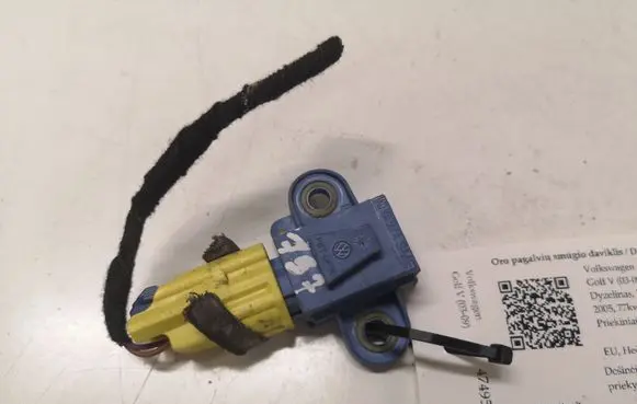 Volkswagen Golf V Airbag deployment crash/impact sensor 1K0955557A
