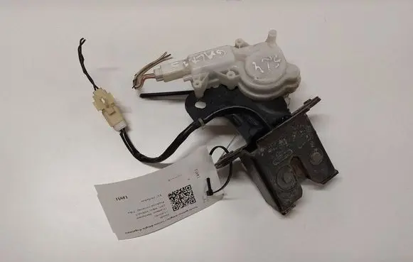 Mazda 3 I Tailgate/trunk/boot lock/catch/latch B6701