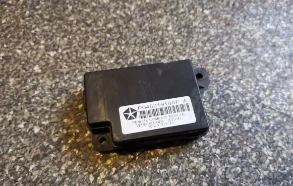 Dodge Caliber Other control units/modules P04671918AF