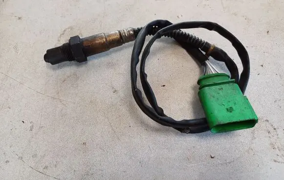 Audi A4 S4 B6 8E 8H Lambda probe sensor 06C906265A 0258006363
