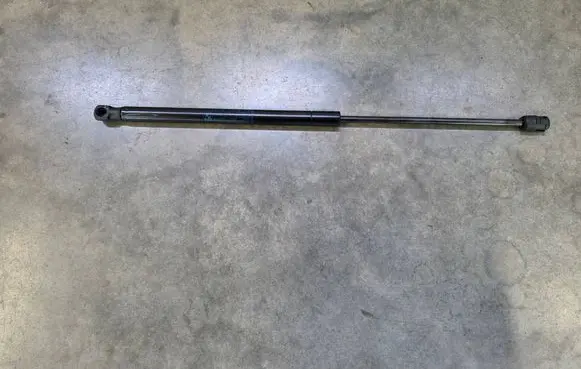 BMW 2 F44 Tailgate/trunk strut/damper 7477418