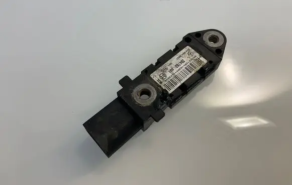 Mercedes-Benz CLS C219 Airbag deployment crash/impact sensor 0038212851 204763031 A0038212851