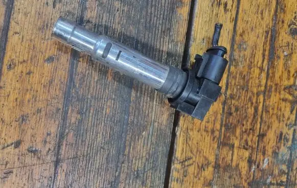 Audi A6 S6 C6 4F High voltage ignition coil 1J0973724