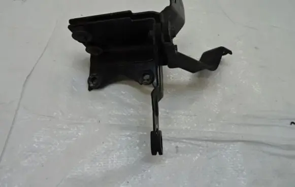 Renault Kadjar ABS pump bracket 258489