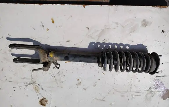 Mercedes-Benz ML W164 Front shock absorber with coil spring 