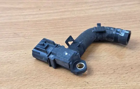 Ford Focus Exhaust gas pressure sensor BK2A9G824AA A2C30051400 5WK96880