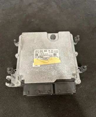 Mercedes-Benz E W213 Engine control unit/module A6429007401