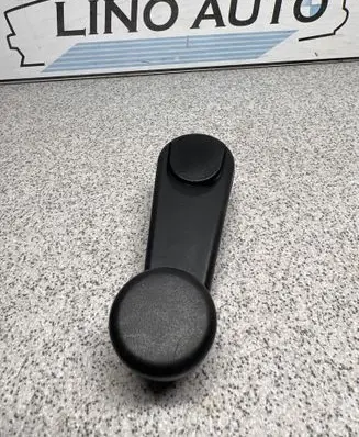 BMW 3 E36 Rear door window winding handle 51328122503