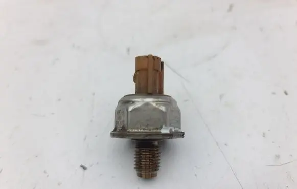 Mitsubishi Outlander Fuel pressure sensor 45PP33