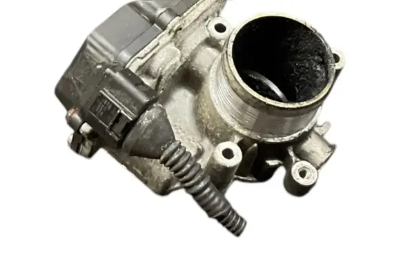 Volkswagen PASSAT B7 Throttle valve A2C31762900 0102121359 03L128063R
