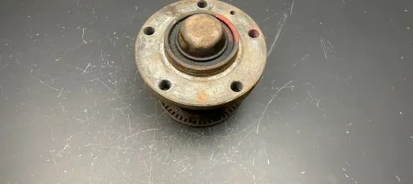 Mercedes-Benz Sprinter W901 W902 W903 W904 Rear wheel bearing hub 9023340301
