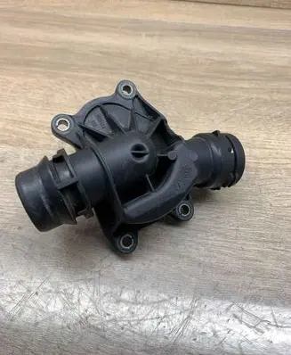 BMW 5 E39 Thermostat/thermostat housing 2354056 1162728