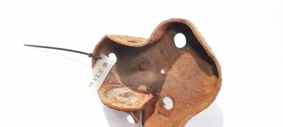 Mazda 2 Bracket in trunk/boot 
