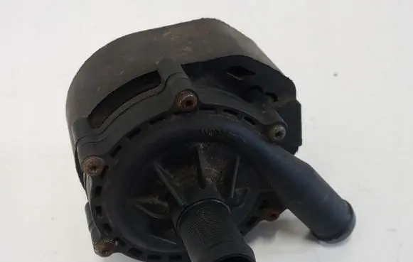 Tesla Model S Electric auxiliary coolant/water pump 1037327-00-F