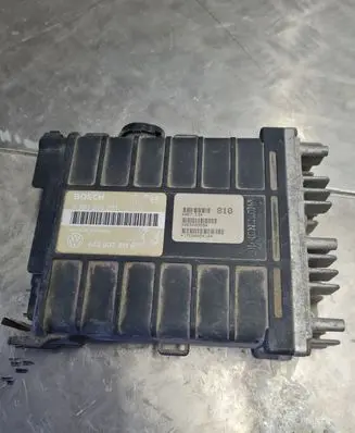 Volkswagen PASSAT B3 Engine control unit/module 0261200261 443907311B