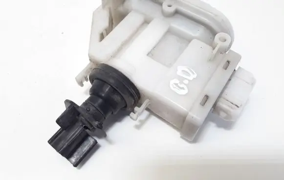 Volkswagen PASSAT B3 Central locking motor 357862153C