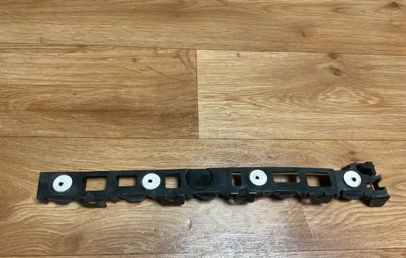 Opel Insignia A Rear bumper mounting bracket 20972994