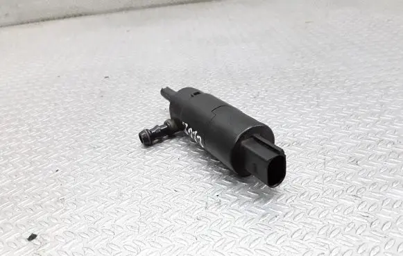 BMW 3 E46 Headlight washer pump 837743001