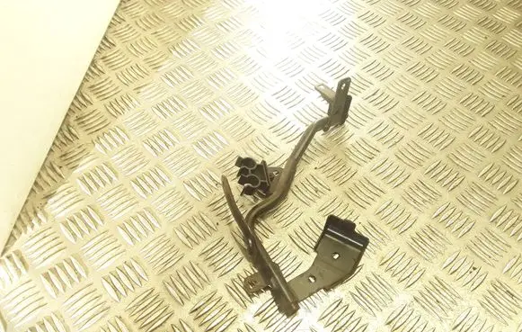 Suzuki Grand Vitara II Engine coolant pipe/hose