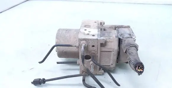 Ford Mondeo Mk III ABS Pump 0265222015 1S712M110AE 0130108080