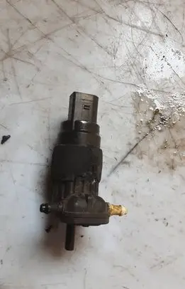 Audi A6 S6 C7 4G Windscreen/windshield washer pump 8K9955647