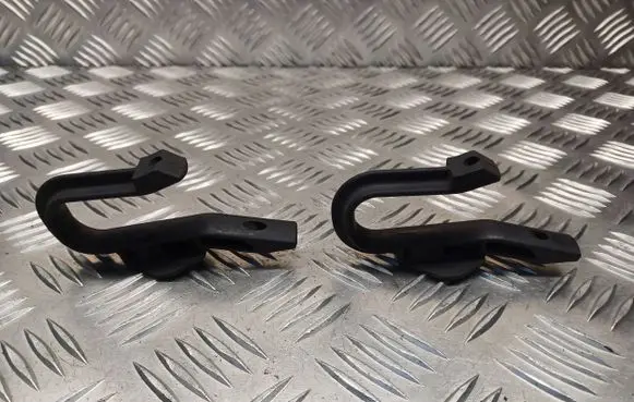 Radiator mount bracket