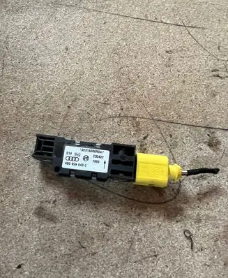 Audi A6 S6 C5 4B Airbag deployment crash/impact sensor 4B0959643C 230402 0231A086R041