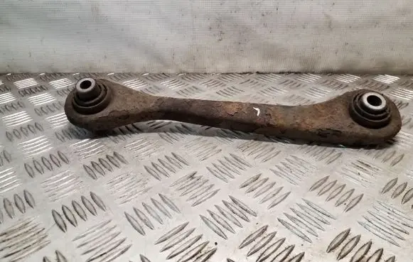 Volkswagen Tiguan Rear control arm