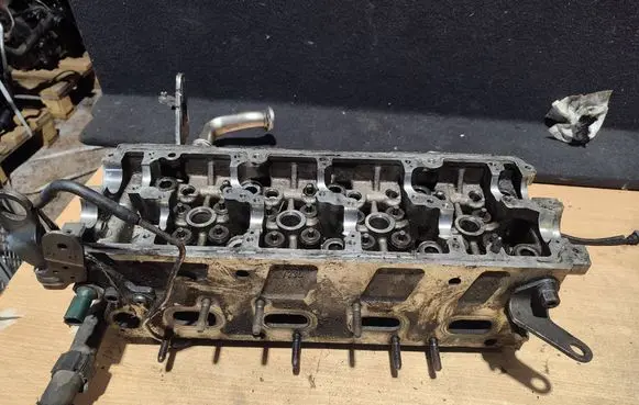 Skoda Superb B6 (3T) Engine head 03L103373A