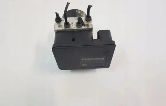 Volkswagen Golf V Master brake cylinder