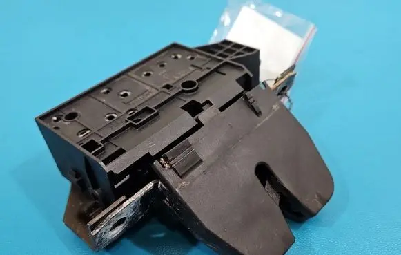 Opel Vectra C Tailgate/trunk/boot lock/catch/latch 495072894 IMPRK1592333