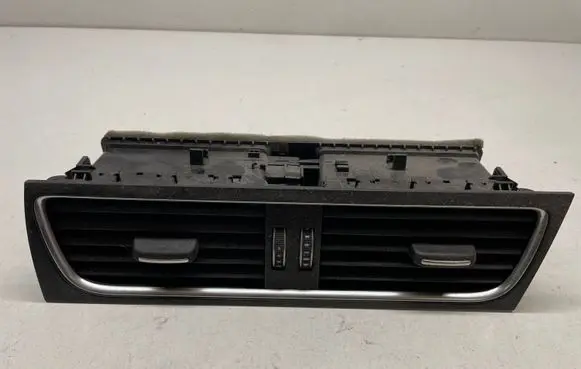 Audi A4 S4 B8 8K Dash center air vent grill 8T2820951D