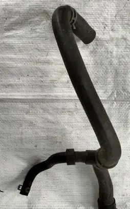 Audi A8 S8 D3 4E Engine coolant pipe/hose C715692-AUTOSSO