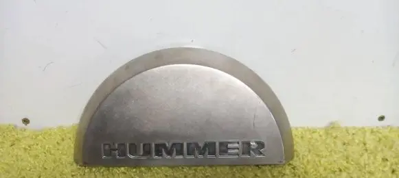 Hummer H2 Rear light center trim bar blend 