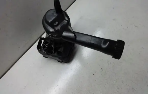 Peugeot 308 Power steering pump 9673536580