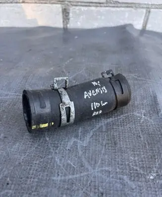 Engine coolant pipe/hose