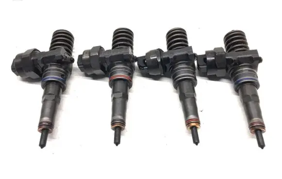 Audi A4 S4 B5 8D Fuel injectors set 