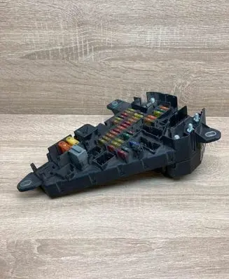 BMW 5 E60 E61 Fuse box set 6906588 51881047