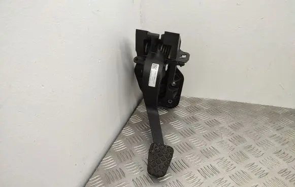 Ford Fiesta Clutch pedal H1BC7B633C1F
