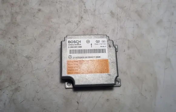 Mercedes-Benz E W211 Airbag control unit/module 2118702626 0285001880