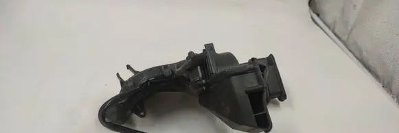 Subaru Legacy Air intake duct part 72512aj020