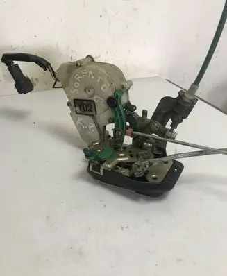 KIA Sorento Front door lock 060623
