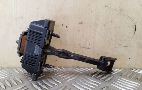 Land Rover Freelander 2 - LR2 Front door check strap stopper 6H5222886AE
